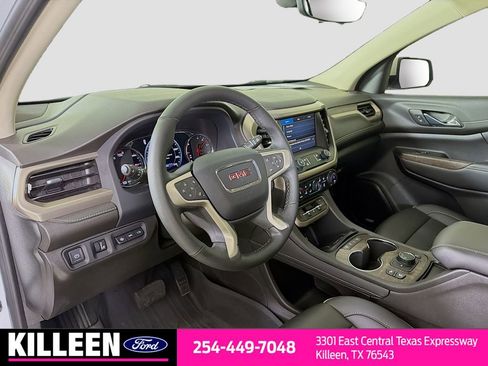 Used 2023 GMC Acadia Denali w/ Denali Ultimate Package image 10