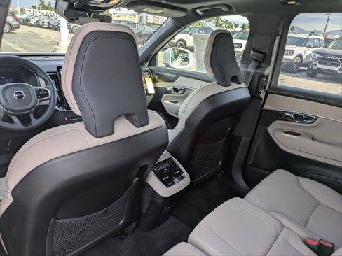 Used 2026 Volvo XC90 B6 Plus w/ Protection Package Premier image 25