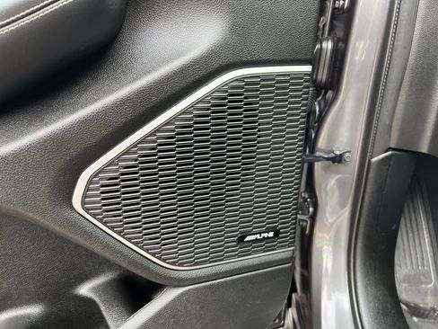 Used 2023 Jeep Grand Cherokee L Limited w/ Luxury Tech Group II image 16