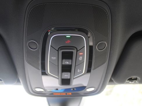 Used 2025 Audi Q7 3.0T Premium AWD/4WD image 65