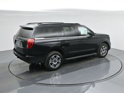 New 2025 Ford Expedition Active image 43