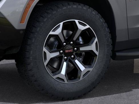 New 2026 GMC Yukon AT4 AWD/4WD image 9