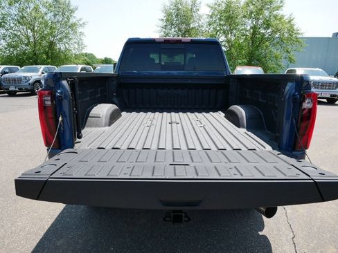 New 2026 GMC Sierra 3500 Denali w/ Denali Reserve Package AWD/4WD image 7