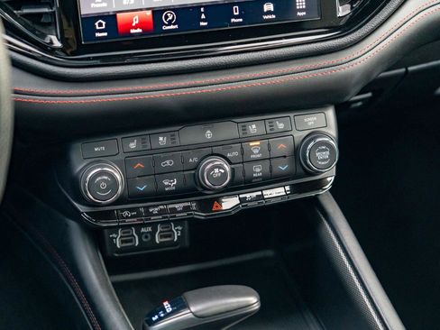 Used 2024 Dodge Durango GT image 20