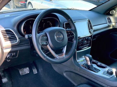 Used 2019 Jeep Grand Cherokee Limited w/ Luxury Group II image 15