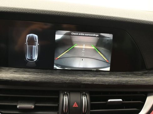 Used 2020 Alfa Romeo Stelvio RWD image 11