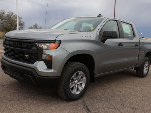 Used 2026 Chevrolet Silverado 1500 W/T w/ Trailering Package image 3