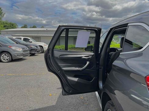 Used 2018 BMW X1 xDrive28i image 16