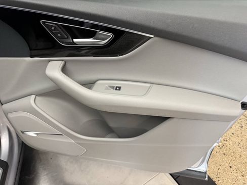 Used 2018 Audi Q7 3.0T Premium Plus AWD/4WD image 19