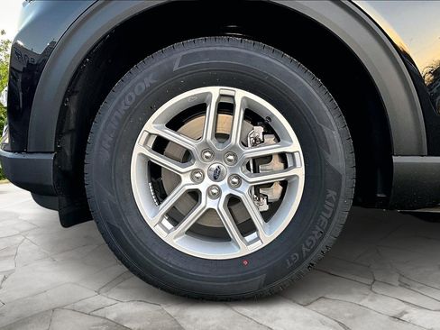 New 2026 Ford Explorer Active image 11