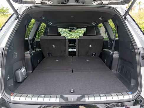 New 2026 Lexus TX 500h AWD image 11