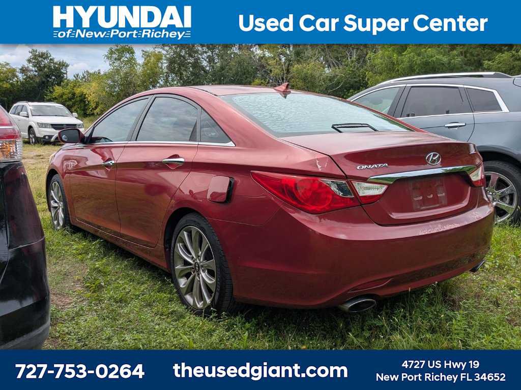 Used 2013 Hyundai Sonata SE FWD image 2