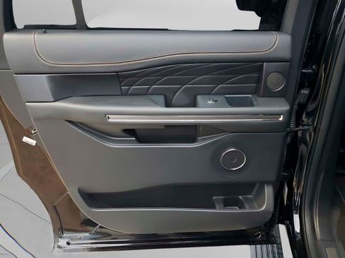 Used 2023 Ford Expedition Max Platinum image 17