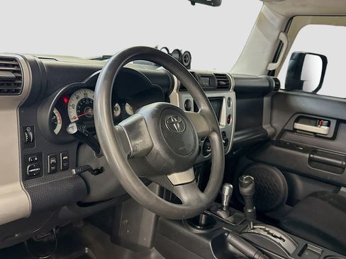 Used 2008 Toyota FJ Cruiser 4WD image 18