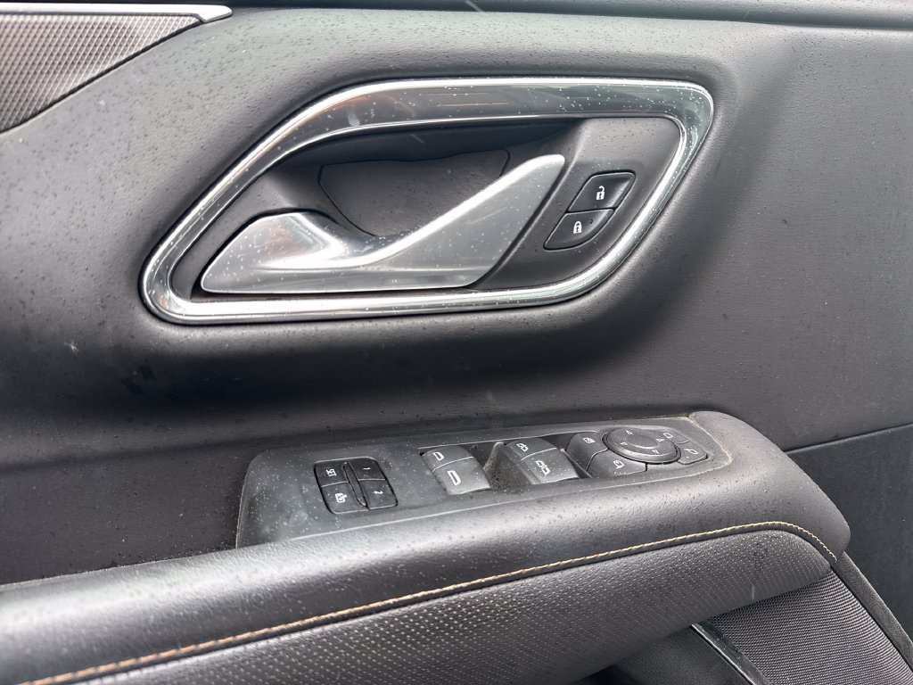 Used 2022 GMC Yukon AT4 AWD/4WD image 21