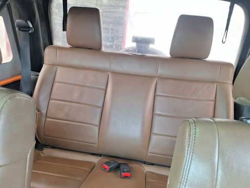 Used 2012 Jeep Wrangler Sahara w/ Connectivity Group AWD/4WD image 12