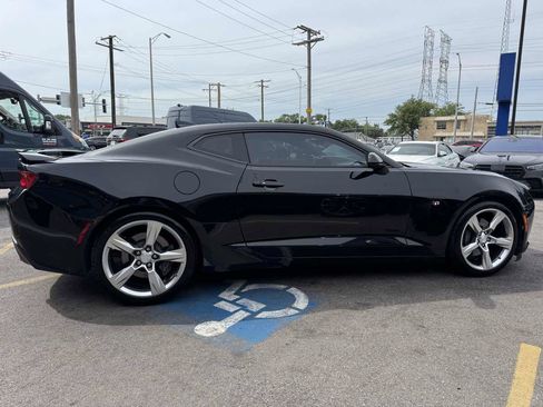 Used 2017 Chevrolet Camaro SS RWD image 5