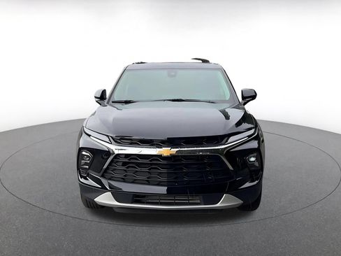 Used 2025 Chevrolet Blazer LT FWD image 4