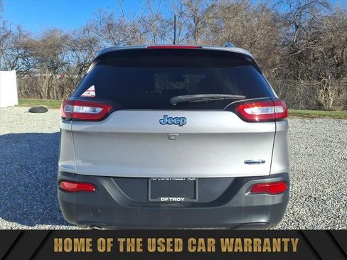 Used 2018 Jeep Cherokee Latitude Plus image 8