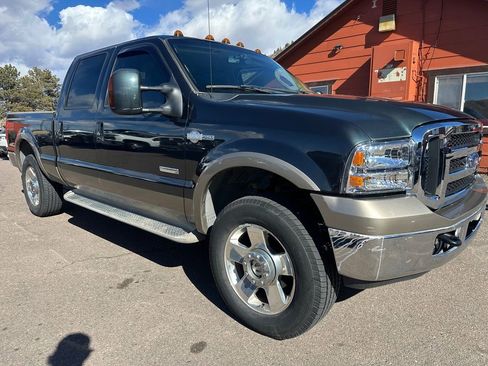 Used 2006 Ford F250 Lariat image 1