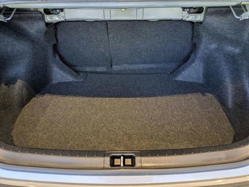 Used 2017 Toyota Corolla SE w/ SE Premium Package FWD image 6