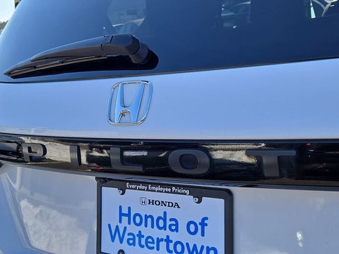 Certified 2025 Honda Pilot Elite image 29