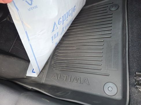 Used 2025 Nissan Altima 2.5 SL image 17