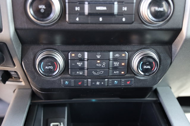 Used 2020 Ford F150 Raptor w/ Equipment Group 802A Luxury AWD/4WD image 21