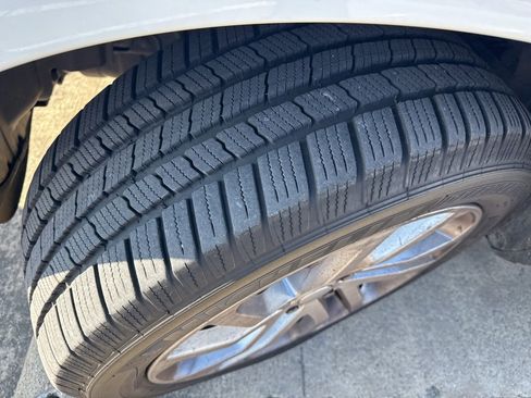 Used 2016 Land Rover LR4 HSE image 11