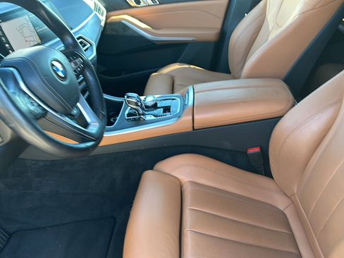 Used 2022 BMW X5 xDrive40i w/ Premium Package image 13