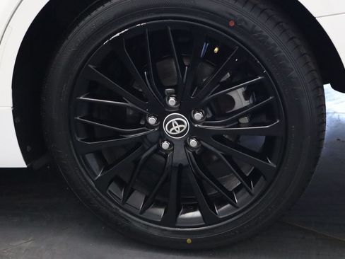 Used 2021 Toyota Camry SE w/ Carpet Mat Package (TMS) FWD image 13