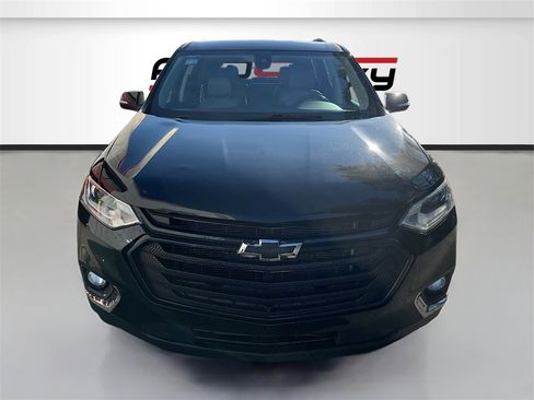 Used 2021 Chevrolet Traverse RS image 2