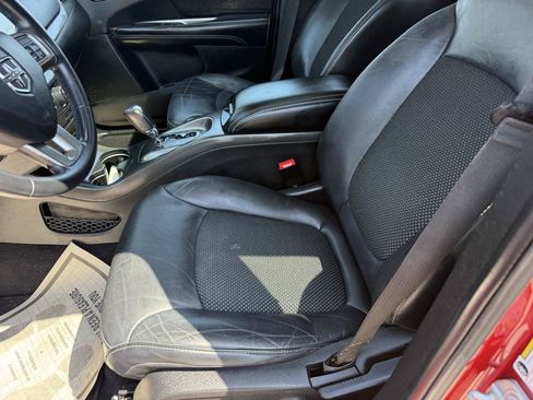Used 2020 Dodge Journey Crossroad FWD image 10