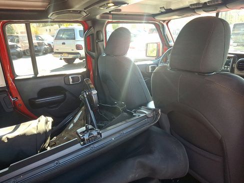 Certified 2021 Jeep Wrangler Unlimited Sport image 15