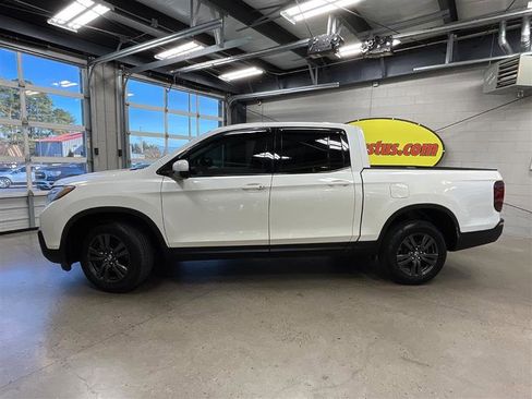 Used 2019 Honda Ridgeline Sport image 2