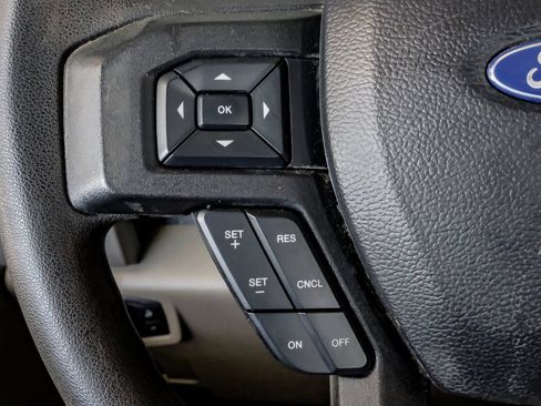 Used 2019 Ford F250 XLT w/ XLT Premium Package AWD/4WD image 16