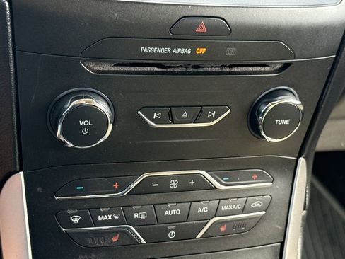 Used 2017 Ford Edge SEL w/ Equipment Group 201A image 21