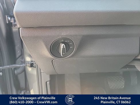 Certified 2025 Volkswagen Jetta S FWD image 39
