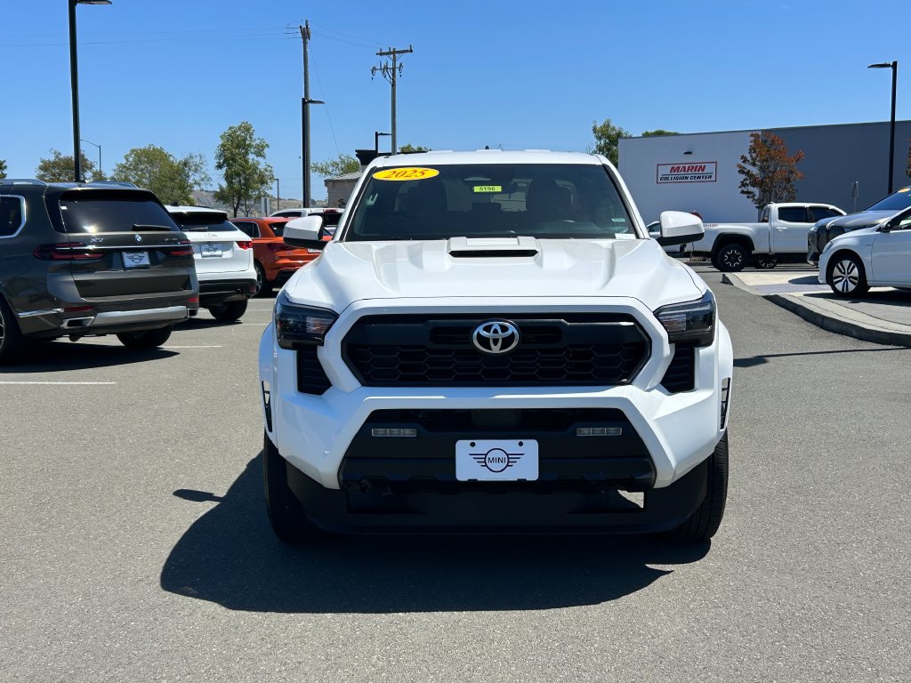 Used 2025 Toyota Tacoma TRD Sport AWD/4WD image 8