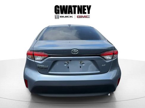 Used 2026 Toyota Corolla LE FWD image 4