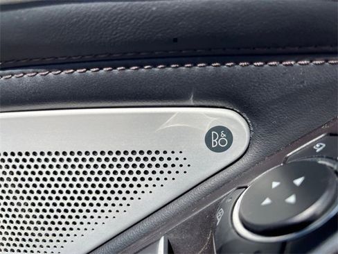 Used 2020 Ford Explorer Platinum w/ Premium Technology Package image 18