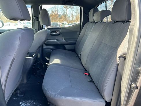 Used 2018 Toyota Tacoma TRD Off-Road image 23