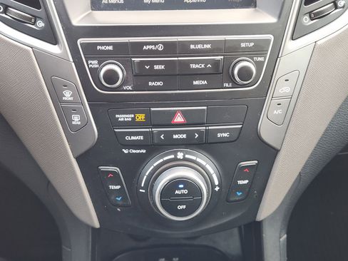 Used 2018 Hyundai Santa Fe Sport w/ 2.4L Value Package 02 image 19