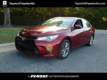 Used 2017 Toyota Camry SE w/ Moonroof Package