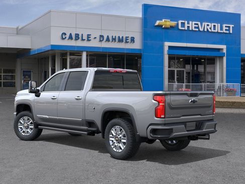 New 2026 Chevrolet Silverado 2500 High Country w/ High Country Premium Package AWD/4WD image 3