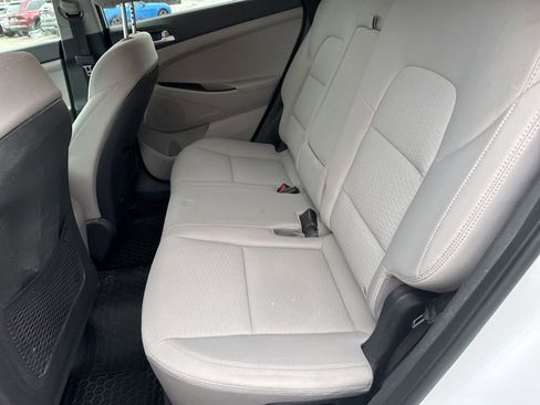 Used 2021 Hyundai Tucson SE w/ Cargo Package image 18