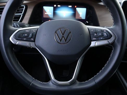 Used 2024 Volkswagen Atlas SE image 30