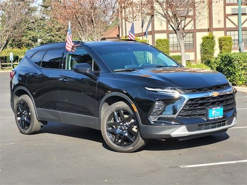 Used 2023 Chevrolet Blazer LT w/ Convenience Package image 2