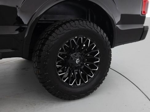 Used 2018 Ford F150 Platinum w/ Equipment Group 701A Luxury AWD/4WD image 22