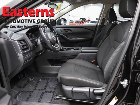 Used 2024 Nissan Rogue S AWD/4WD image 14